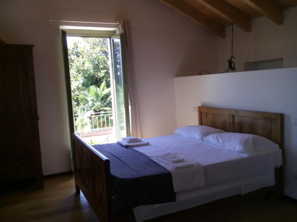 Appartamento La Camelia Ameno Kamer foto