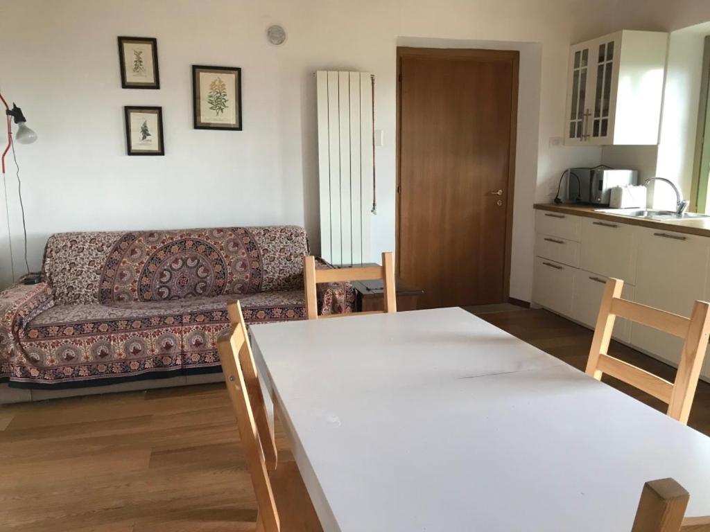 Appartamento La Camelia Ameno Kamer foto